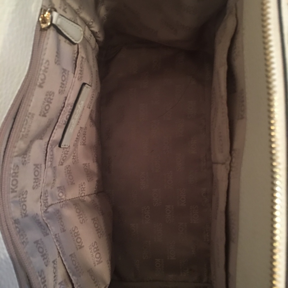 Purse...authentic! - Picture 2 of 6